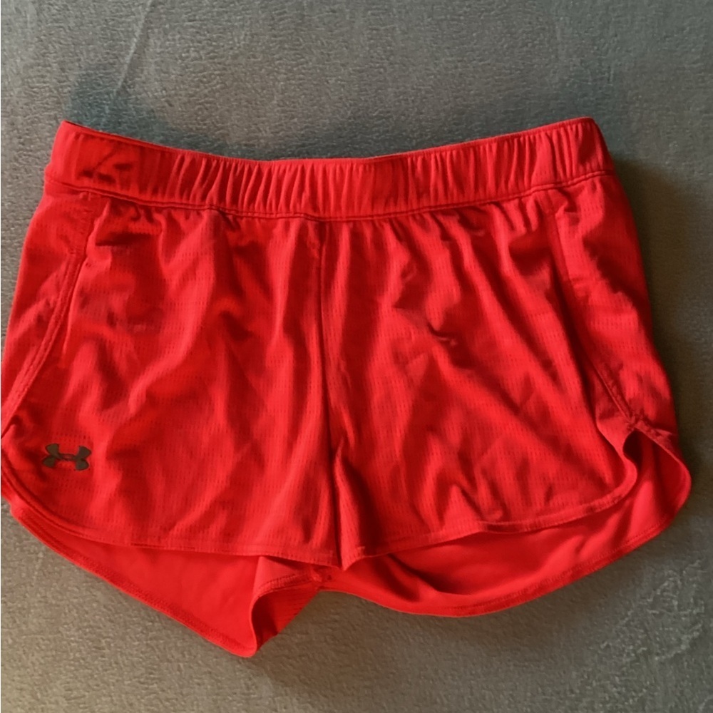 Under Armour  Fly-By Unlined-heat gear-SZ L
WAIST 16” elastic 
Inseam 3”